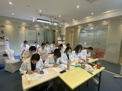 微整形技術(shù)培訓(xùn) 從零開(kāi)始，如何選擇專(zhuān)業(yè)的培訓(xùn)機(jī)構(gòu)